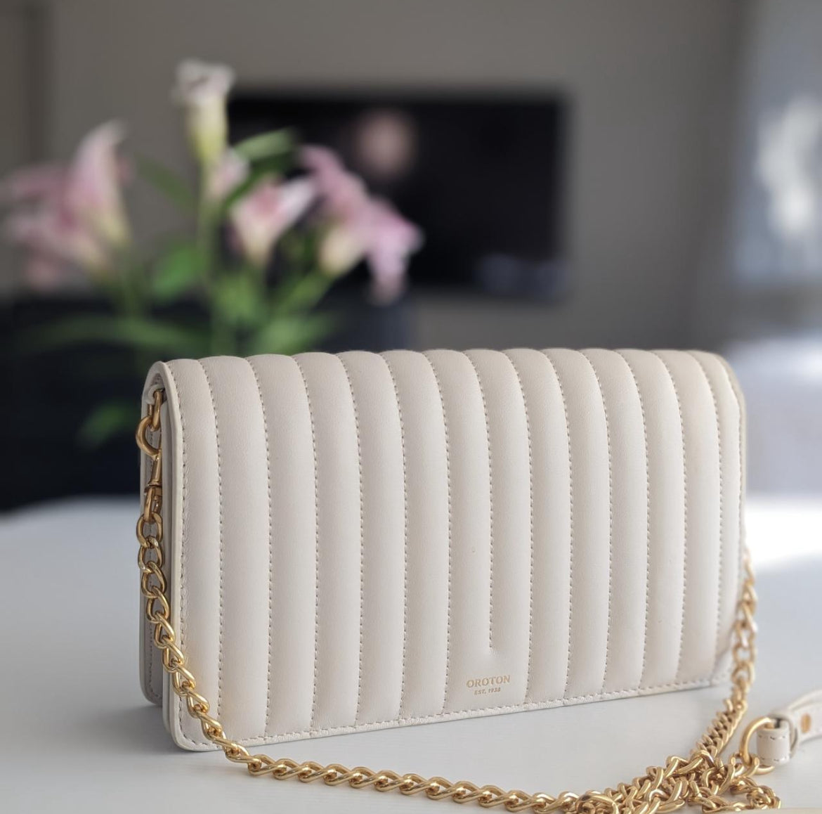 Oroton - White Leather Handbag