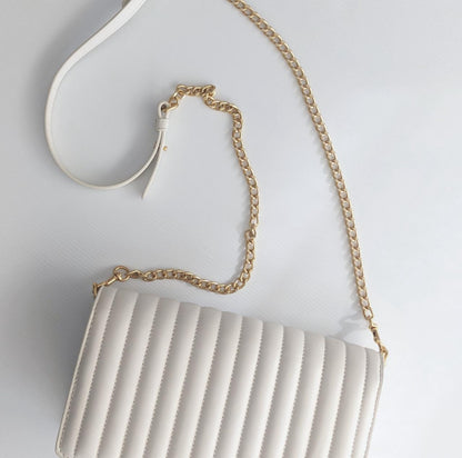 Oroton - White Leather Handbag